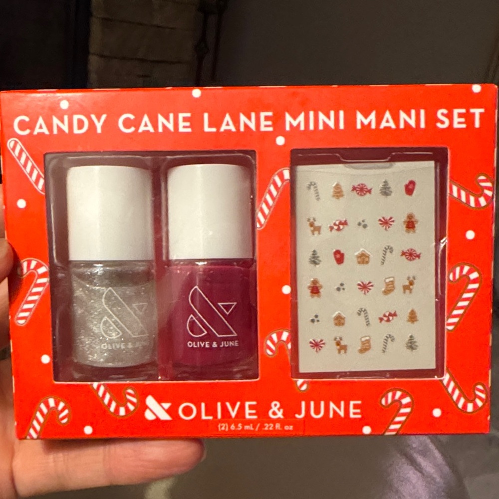 Olive & June Mini Mani Set - Silver and Red